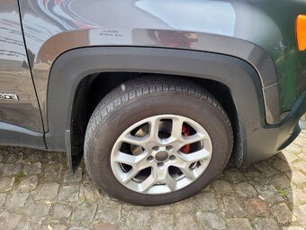 Original R17 kola Jeep Renegade + senzory - 2