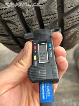 Peugeot 407 zimní kola 205/60/16 - 2