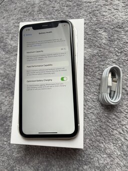 Apple iPhone 11 64Gb - 2