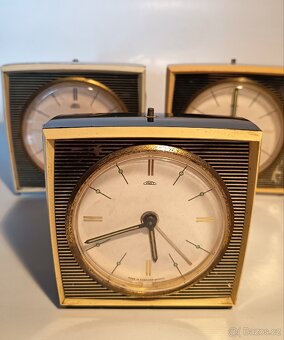 Retro budíky,cena za 3 ks. - 2