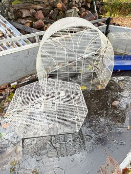 Prodám skelety klecí na ptáky - 2