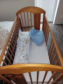 Dřevěná postýlka - 2