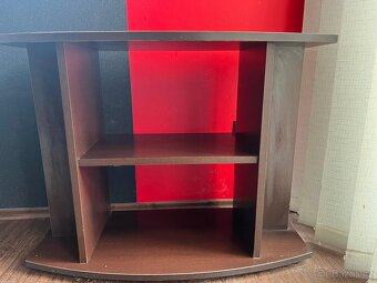 Stolek na akvárium - 2