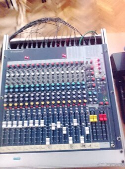 Soundcraft FX16 - 2