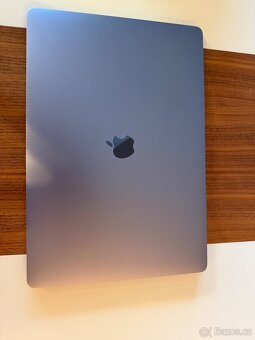 MacBook Pro 16 (2019) Space Gray - 2