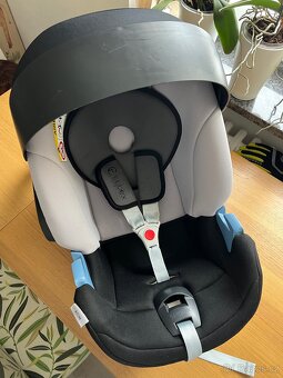 Autosedačka Cybex Aton 5 s isofix základnou - 2