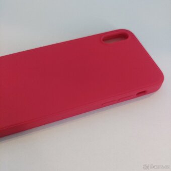 VÝPRODEJ iPhone X/XS. Zadní kryt růžový (nový). 7ks - 2