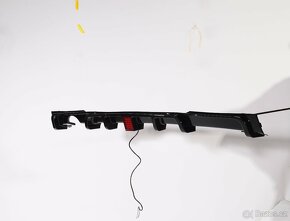 Zadní difuzor s LED světlem na BMW 3 - F30/F31 - černý lesk - 2