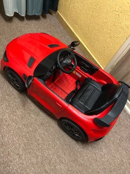 Dětské elektrické autíčko - 2