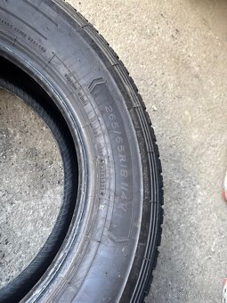 Pneu Danlop 265/65RI8 18 palců - 2