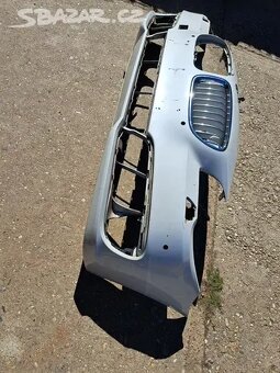 Přední nárazník bmw F10 F11 lehce poškozený viz foto možno o - 2