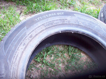 Pneu 175/65 R14 - 2
