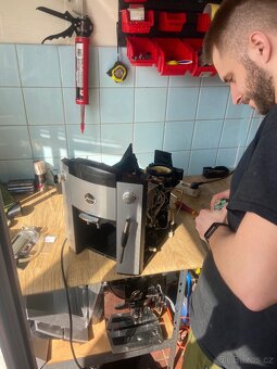 Servis kávovarů – rychle, kvalitně, za rozumnou cenu ☕🔧 - 2