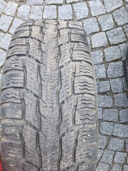Pneu 215/70 - 15C - 2