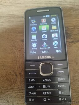 Prodám telefon Samsung GT S5610 - 2