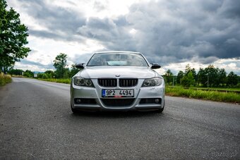 BMW E91 330 ix - 2