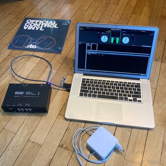 Serato Scratch Live SL1 DVS + MacBook Pro Early 2011 - 2