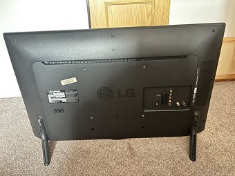 LG 32LF561V - 2