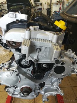 Motor 2.5 Dci nebo jen spodek motoru  G9u - 2