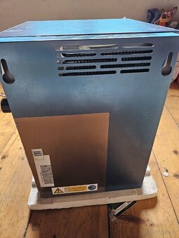 Mini lednice Liebherr style cooler Smile Red Bull - 2