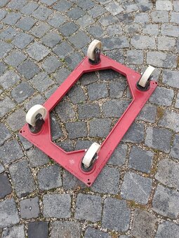 Vozík pod přepravky - 2