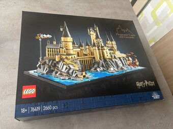 LEGO® Harry Potter™ 76419 Bradavický hrad a okolí - 2