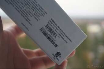 Apple AirPods Pro 2 + AlzaGuard ochranný obal - 2