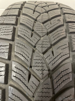 Goodyear Ultragrip Performence 215/65 R17 99V 4Ks zimní - 2