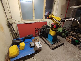 Svařovací Robot Fanuc ARC Mate 100 Be - 2