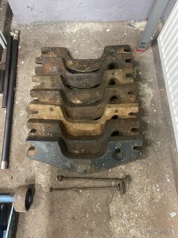 Závaží pod vanu Zetor 7kusů - 2