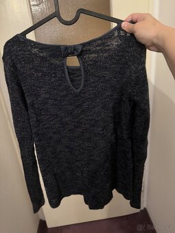 Dámský svetr s mašličkou vel. M - 2