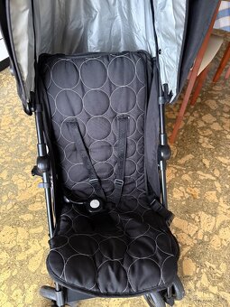 Skládací kočárek - 2