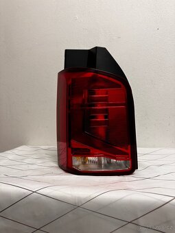 VW T6.1 zadní světlo - 2