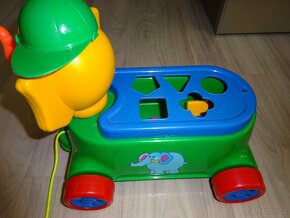 Slon s vkládacími kostičkami - 2