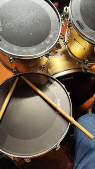 Prodám komplet bicí MAPEX + novou sadu Paiste 2002 - 2