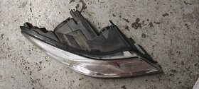 Pravé přední světlo na Octavii 2 facelift - 2