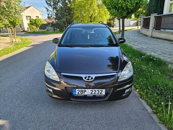 Hyundai i30 1.6i CW 130 km najeto - 2