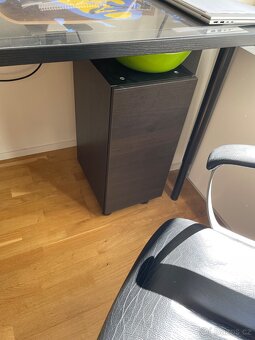 Kancelářská skříňka Ikea na kolečkách. Jako nová. - 2