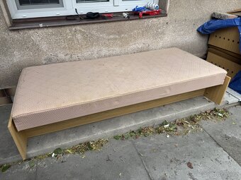 Daruji postele s úložným prostorem - 2