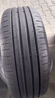 Prodám 2 x letní pneu Goodyear 205/55/17 - 2