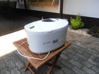 Prodám domácí pekárnu ETA - 2