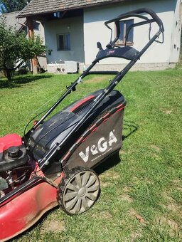 Benzínová sekačka Vega 46 HWXV na díly - 2