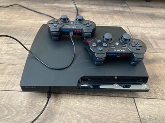 Playstation 3, dva ovladače, 14 her - 2