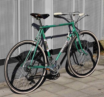 Favorit - retro stylovka - 2