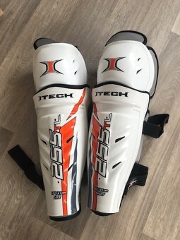 Hokejová výstroj pánská - 2