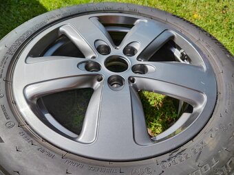 1 kus rezerva Bmw 1 F40 F44  r16 5x112 Bridgestone 205/55/16 - 2