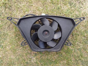 BMW K1600GT - větrák chladiče - 2