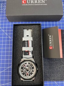 CURREN stříbrné hodinky s gumovým řemínkem - 2