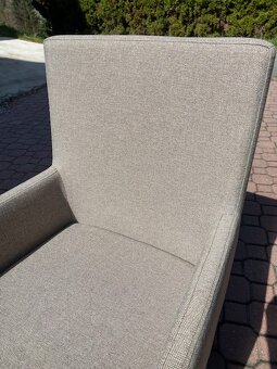 Čalouněné křeslo - 2