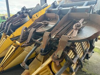 Kukuřičný adaptér Fantini 8x75 pro sklízecí mlátička Claas, - 2